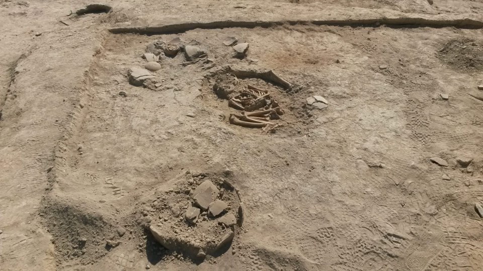 Arslantepe'de 5700 yıllık çocuk iskeleti bulundu - 1
