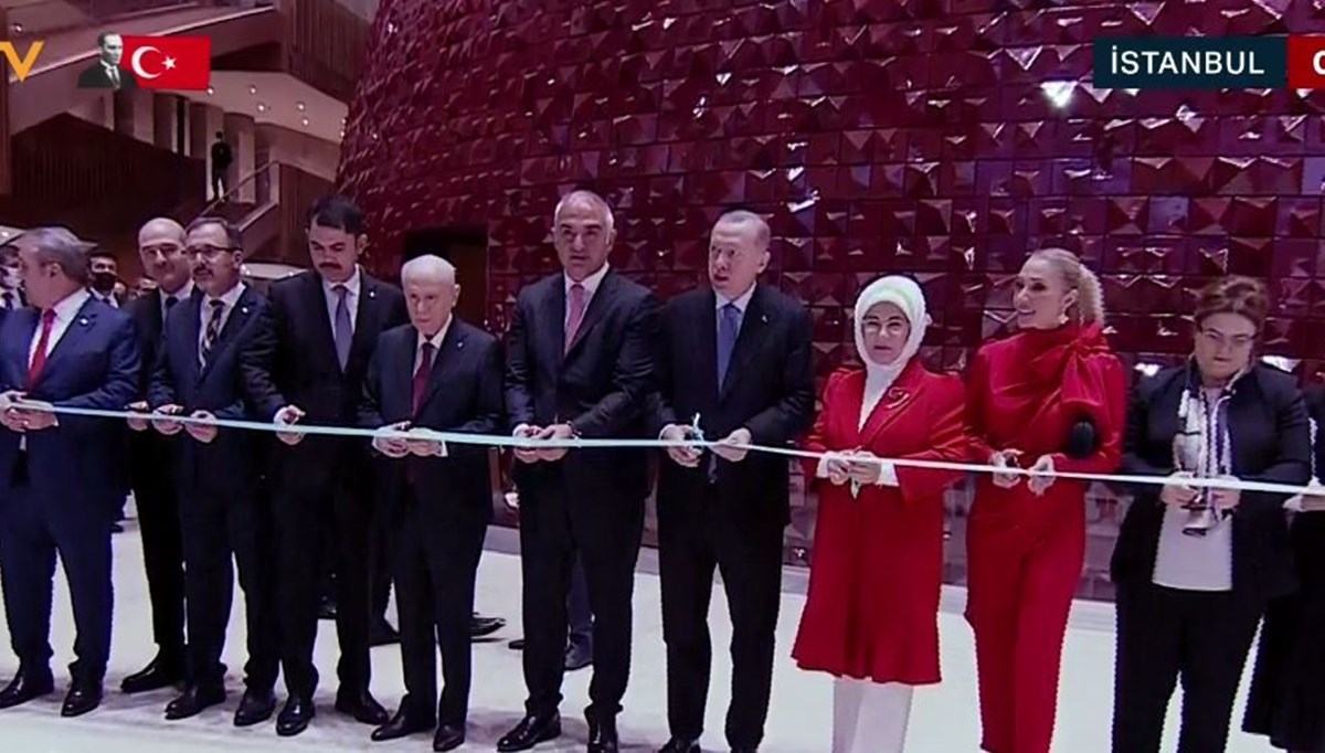 İstanbul yeni AKM'ye kavuştu