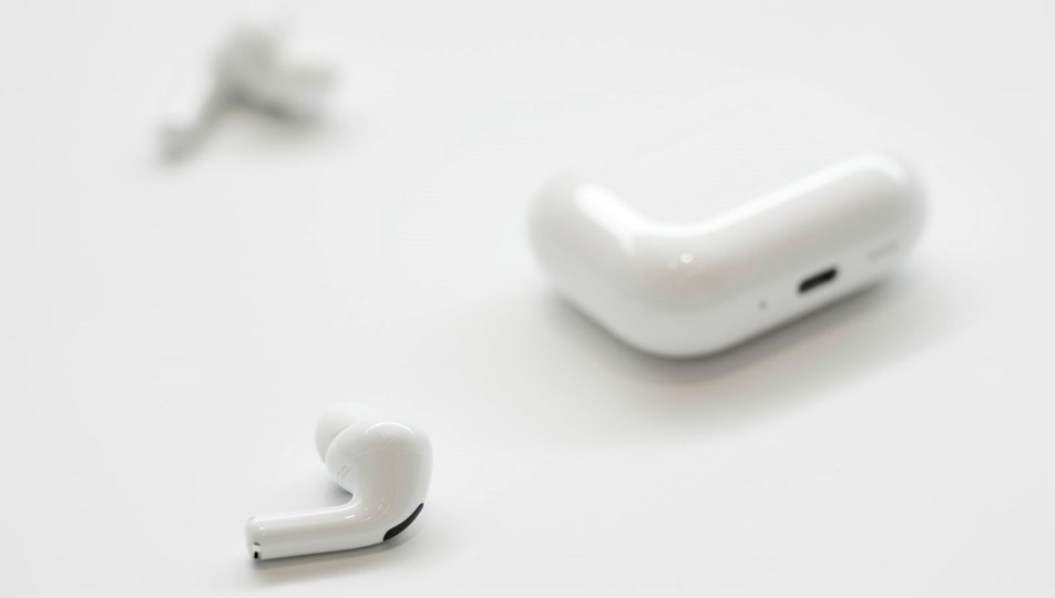 Akıllı saatlerin yerini kulaklıklar mı alacak? Yeni Apple kulaklığı, saatleri solladı