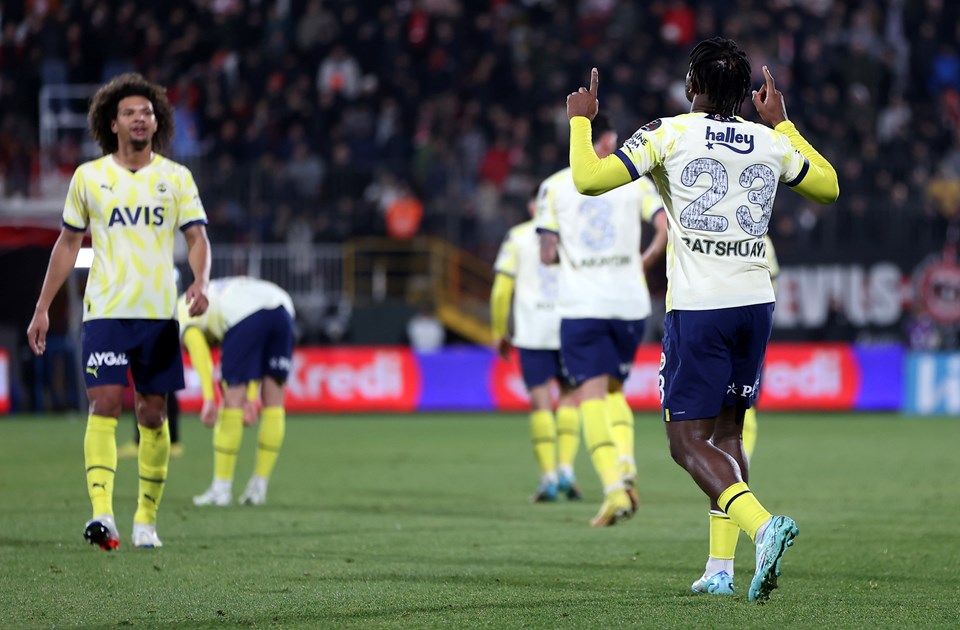 SON DAKİKA: Fenerbahçe, Ümraniyespor engelini 2 golle aştı - 2