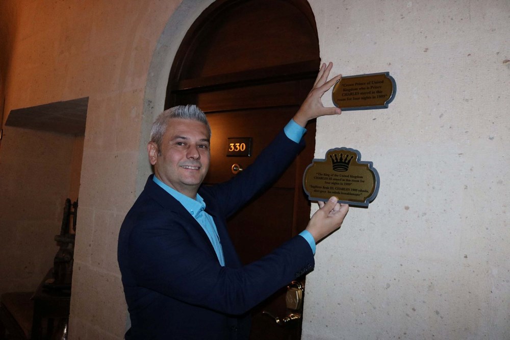 İngiltere Kralı Charles'ın Kapadokya'da 33 yıl önce kaldığı oteldeki tabela değişti - 3