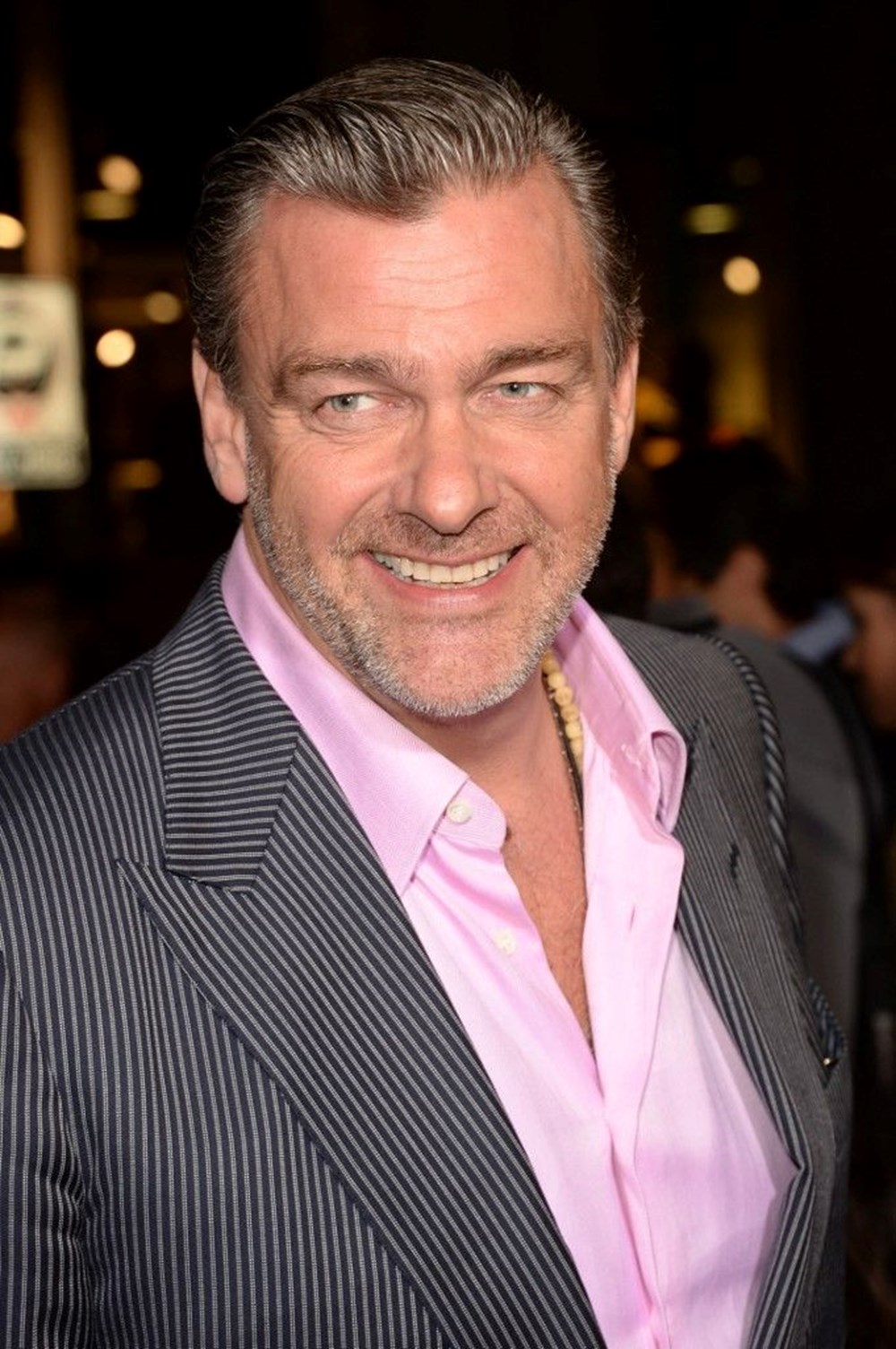 Thor ve Star Wars yıldızı Ray Stevenson hayatını kaybetti - 2