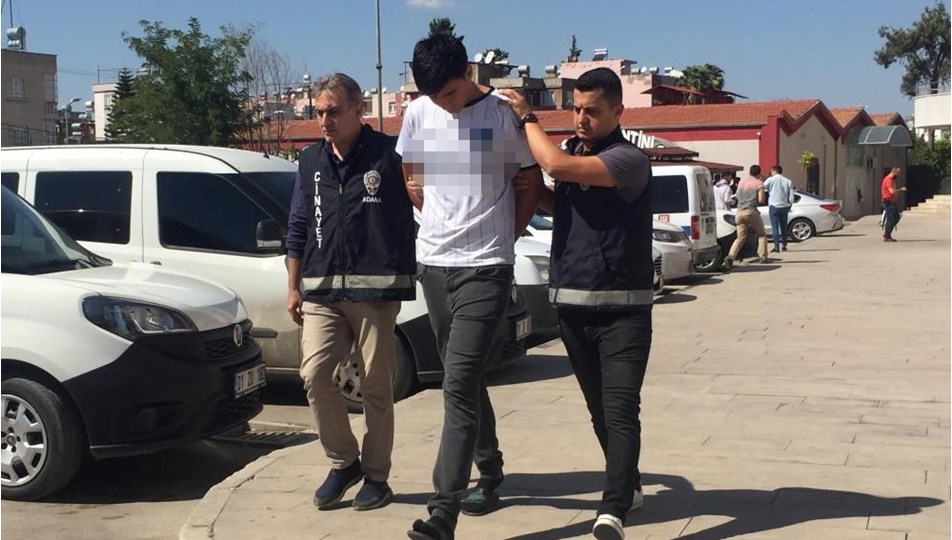 Barışmak için buluştuğu arkadaşını hastanelik etti