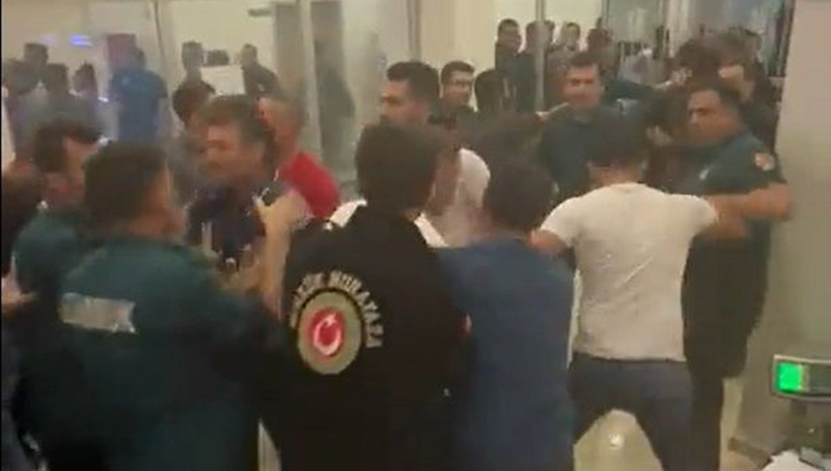 Esendere Gümrük Kapısı'nda kavga: Soruşturma başlatıldı Esendere Gümrük Kapısı'nda kavga: Soruşturma başlatıldı