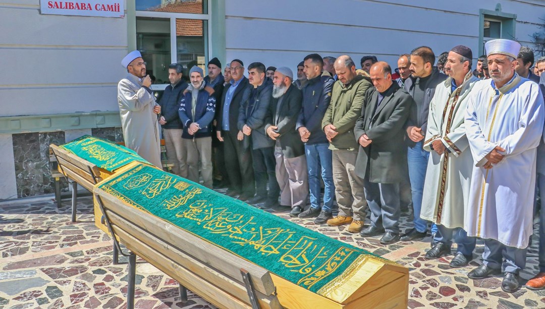 Elazığ'da ölü bulunan 6 kişi yan yana defnedildi