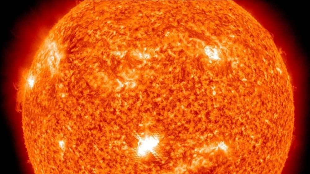 Güneş 11 yıllık döngüsünü