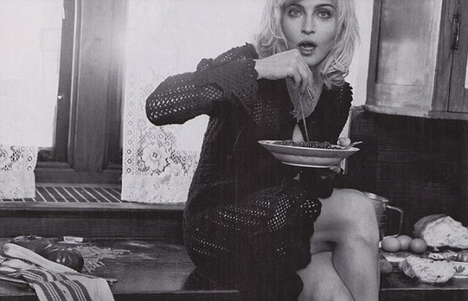 Madonna Dolce & Gabbana için mutfağa girdi - 2