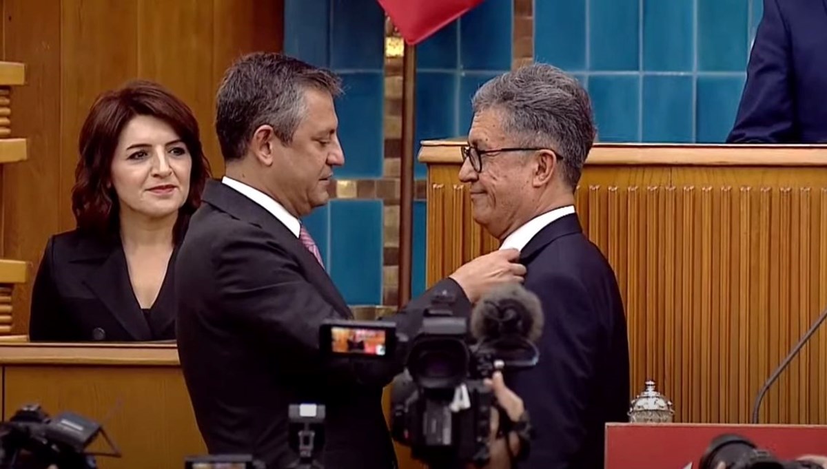 İYİ Parti’den istifa eden Taner Demirer, CHP’ye katıldı İYİ Parti’den istifa eden Taner Demirer, CHP’ye katıldı
