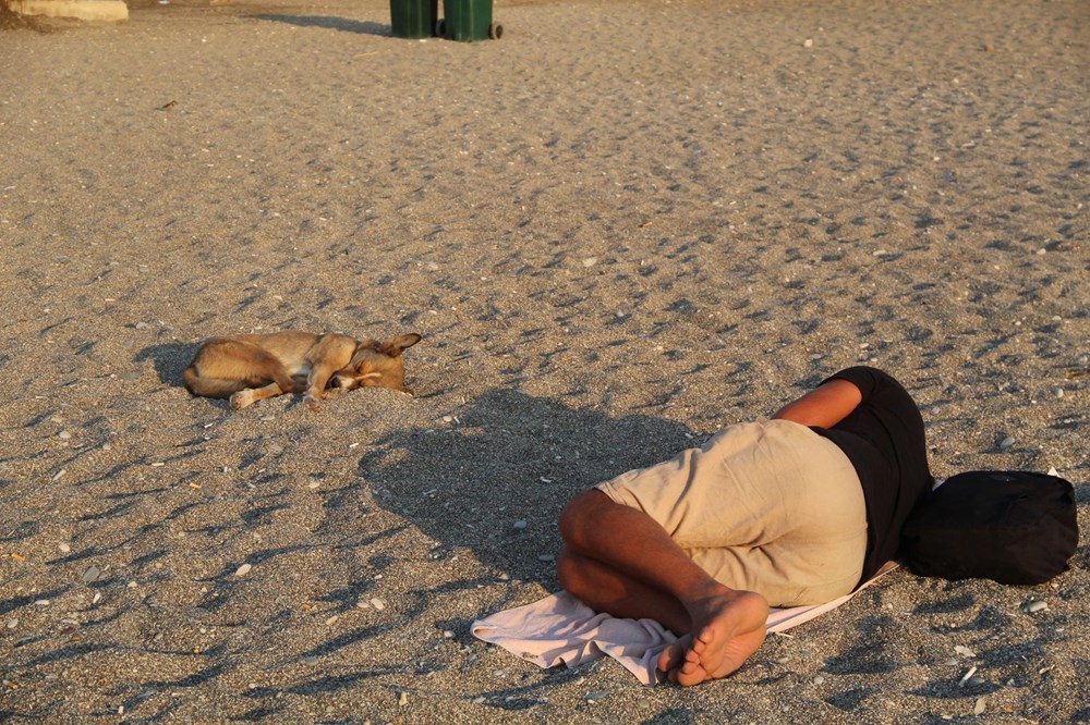 Dünyaca ünlü 'Konyaaltı Sahili' açık hava oteline döndü - 4
