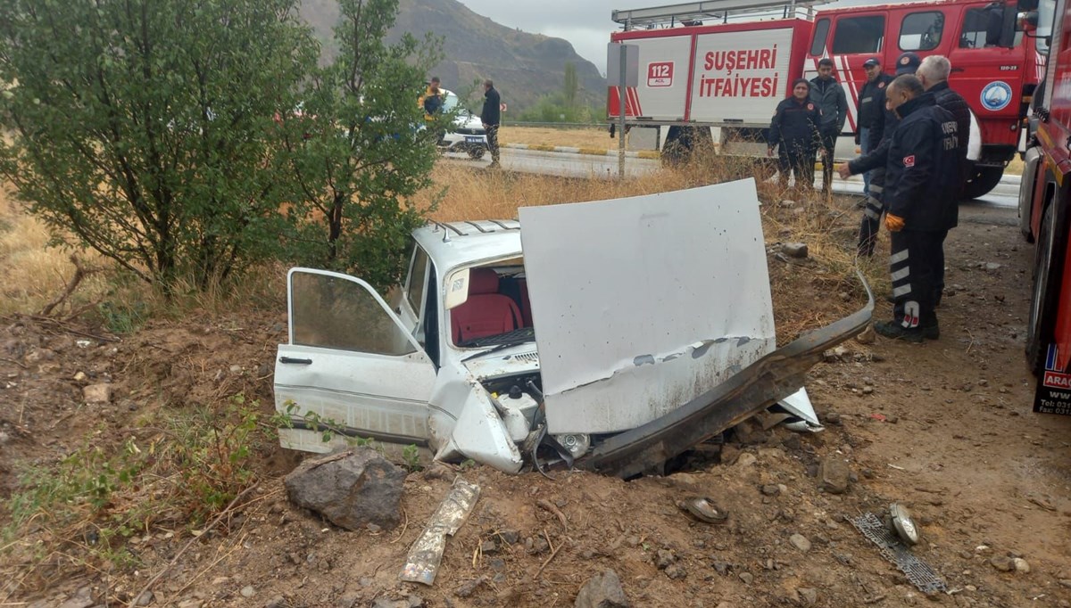 Şarampole devrilen araçta iki yaralı