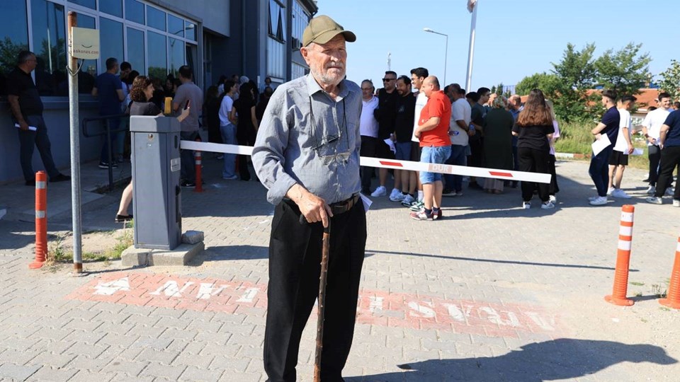 YKS'nin en yaşlı adayı sınava girdi - 1