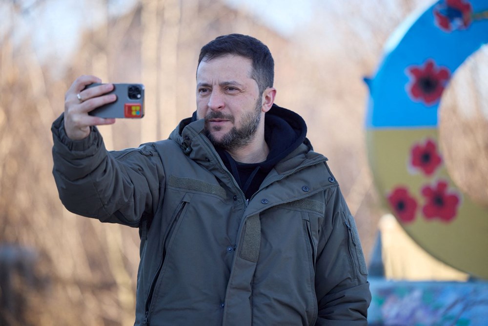 Rüyasında Zelenski ile selfie çeken Rus blogger'a para cezası - 4
