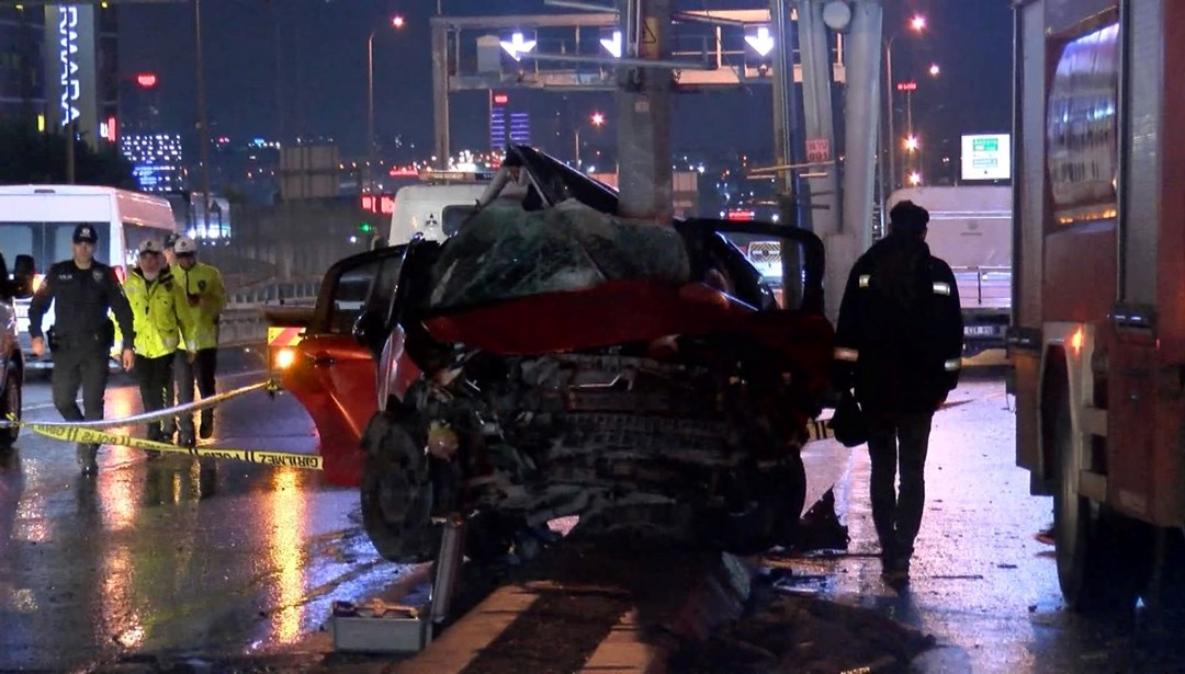 Beylikdüzü D-100'de otomobil kontrolden çıktı: Sürücü öldü