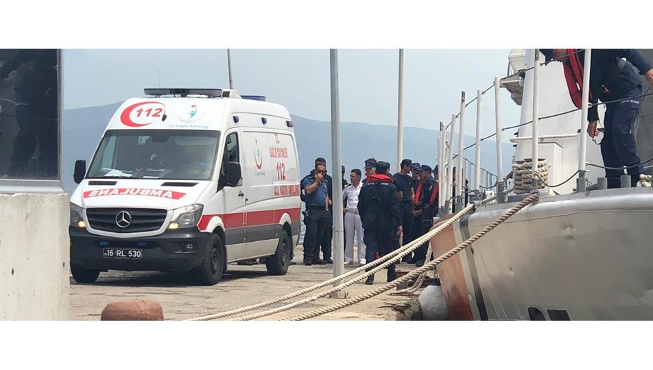 Denize açıldıkları bot fırtınaya yakalandı: 1 ölü