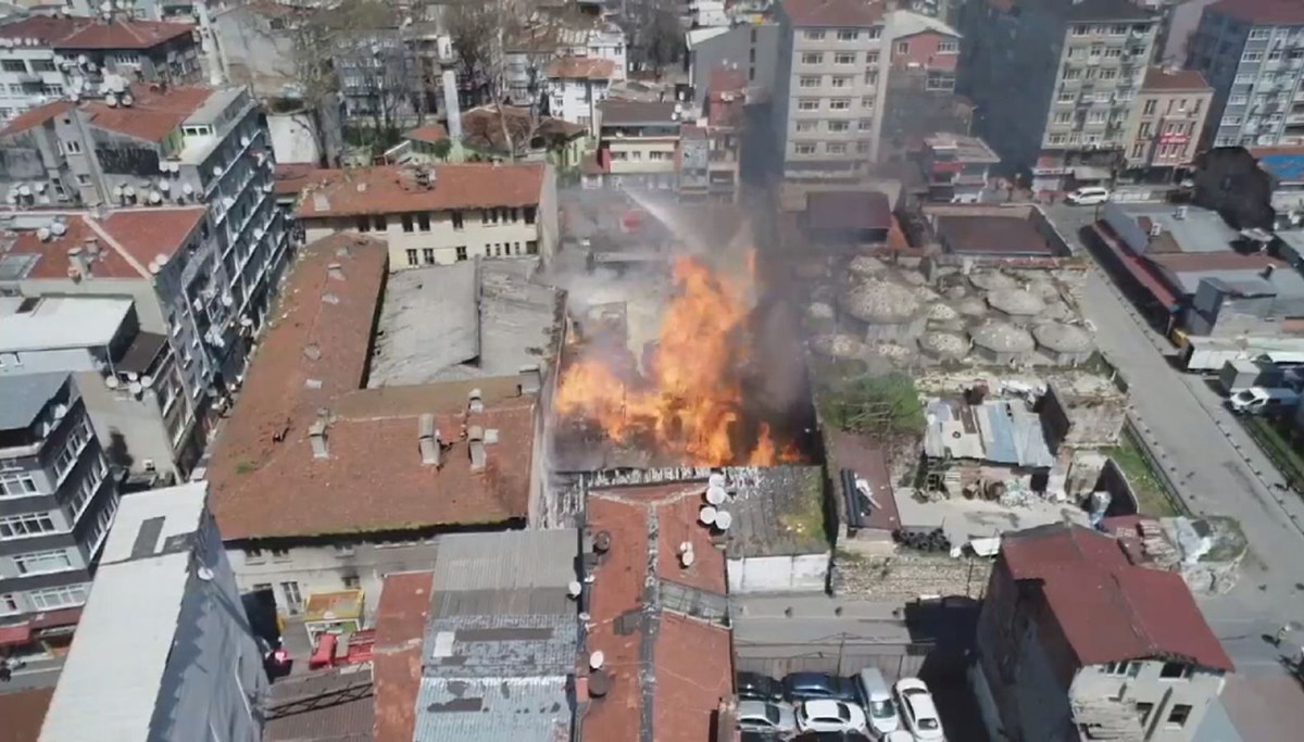 SON DAKİKA HABERİ: Kumkapı'da Emniyet'in deposunda yangın