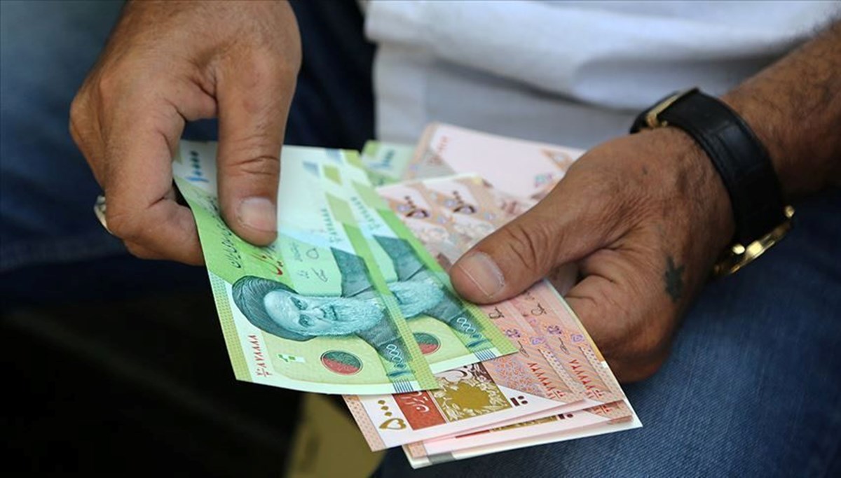 İran para birimi tümen, dolar karşısında tarihi kayıp yaşadı