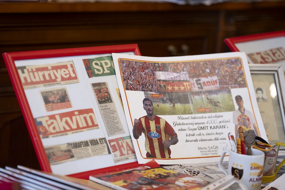 882 maça giden Galatasaray taraftarının hedefi 1000. maç: Maç izlerken su içmiyor, yemek yemiyor 90 dakika telefona bakmıyor! - 7