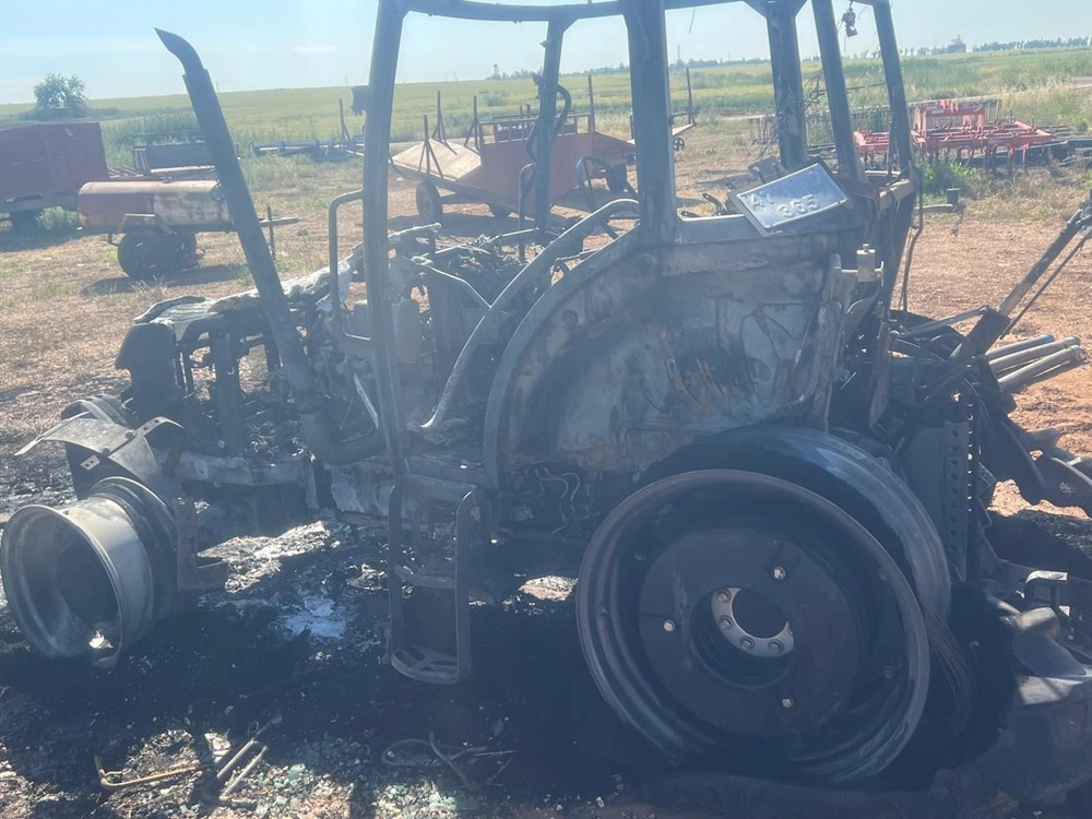 Mardin'de traktör ve trafoları ateşe verdiler - 5