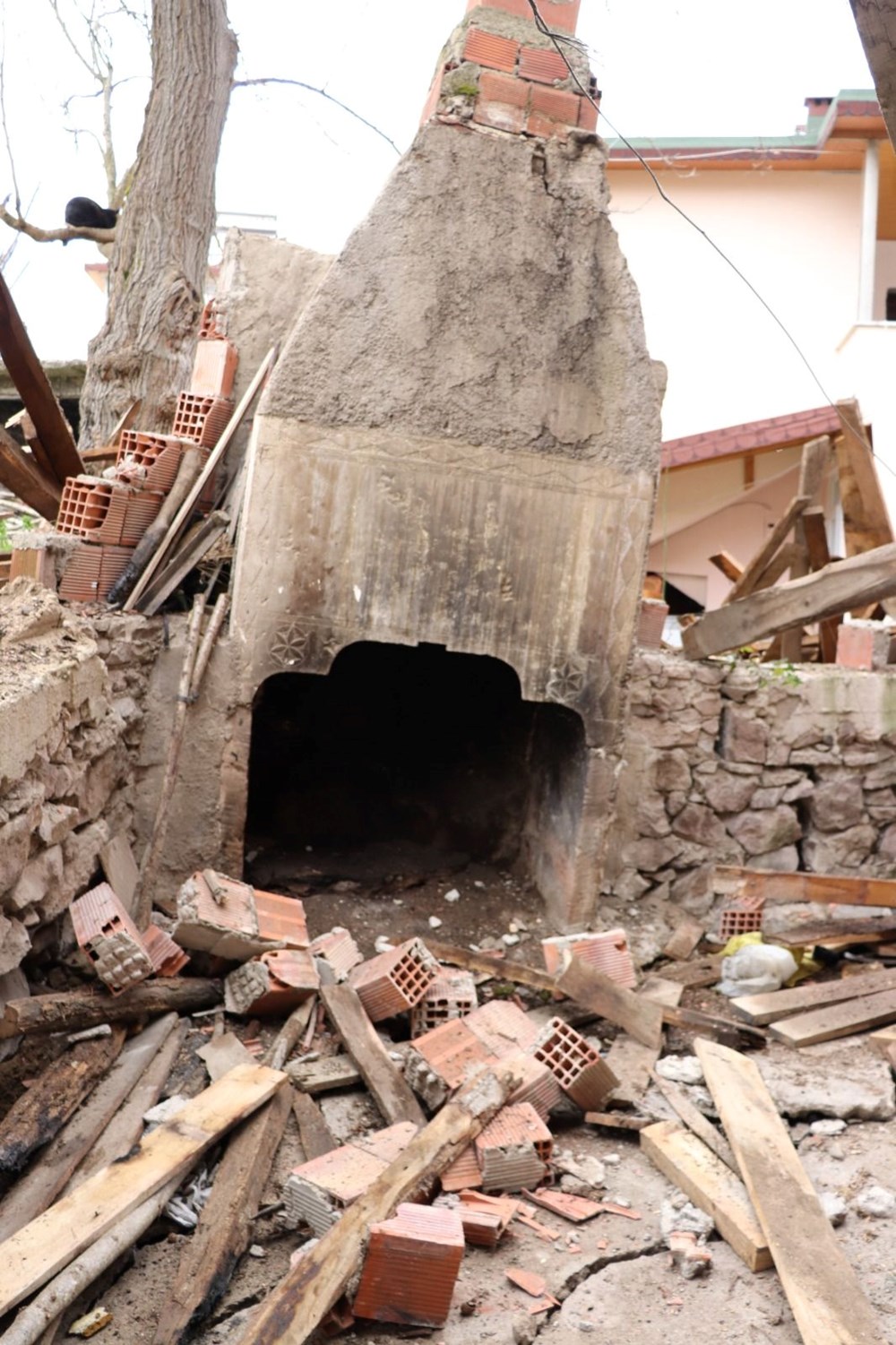 Deprem değil heyelan vurdu - 2