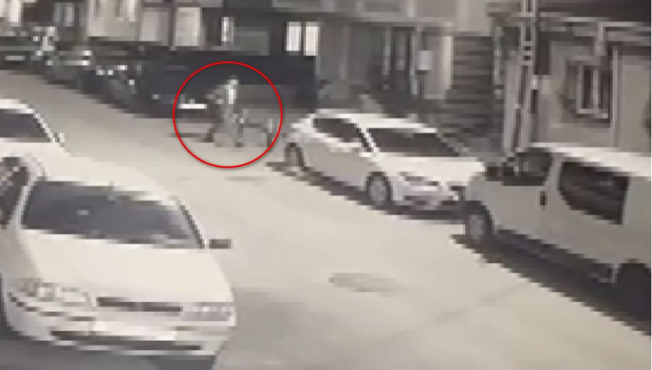 Eyüpsultan'da aile katliamı: Ailesinden dört kişiyi öldürüp yürüyerek uzaklaştı