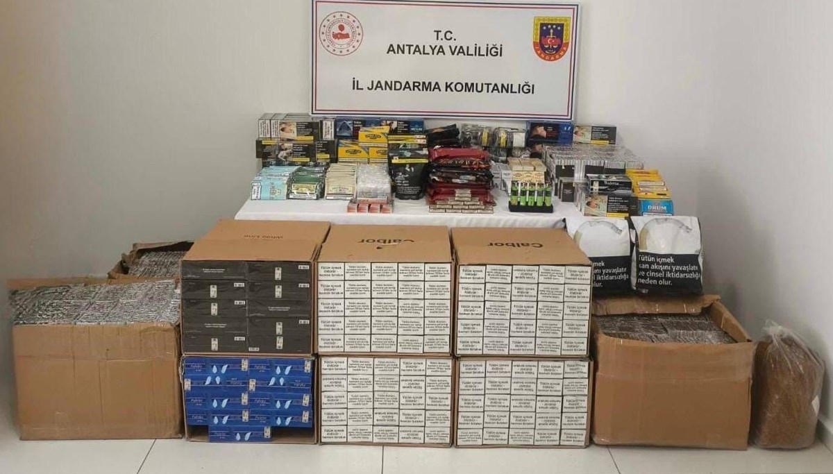 Kaş'ta jandarmadan kaçak sigara operasyonu
