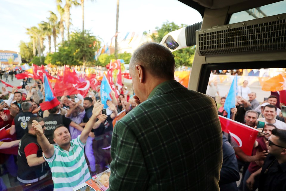 Cumhurbaşkanı Erdoğan Adana'da halka seslendi: Vatanı kaostan medet uman kan tüccarlarının insafına bırakmayacağız - 1