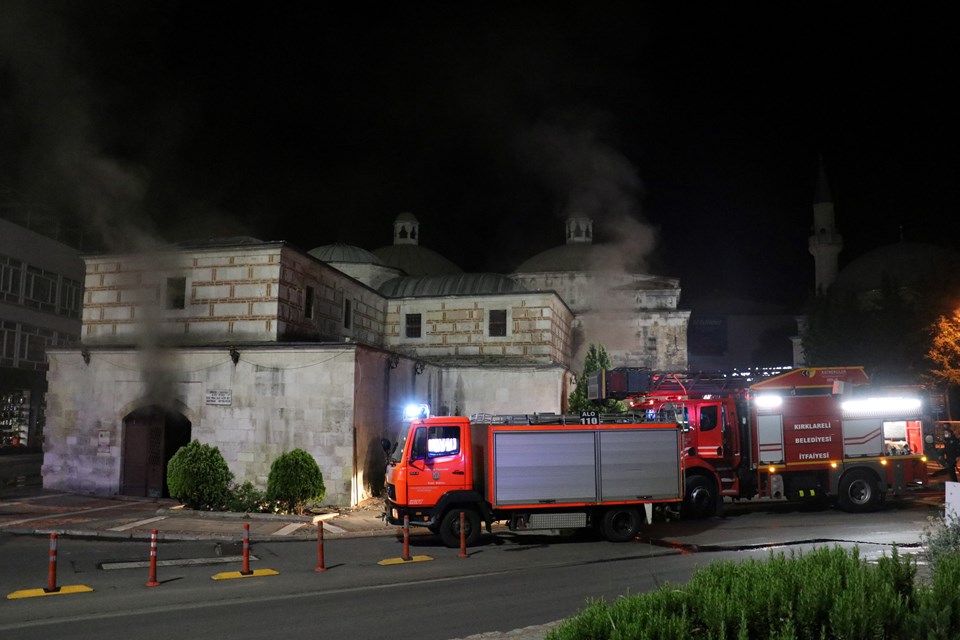 Kırklareli'nde tarihi çarşıda yangın - 1