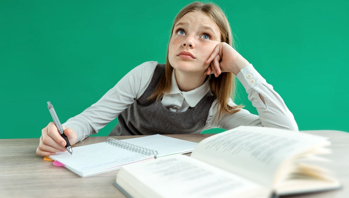 Çocuklarda dikkat eksikliği bozukluğuna dair rehber kitap: Dağınık Zihinler