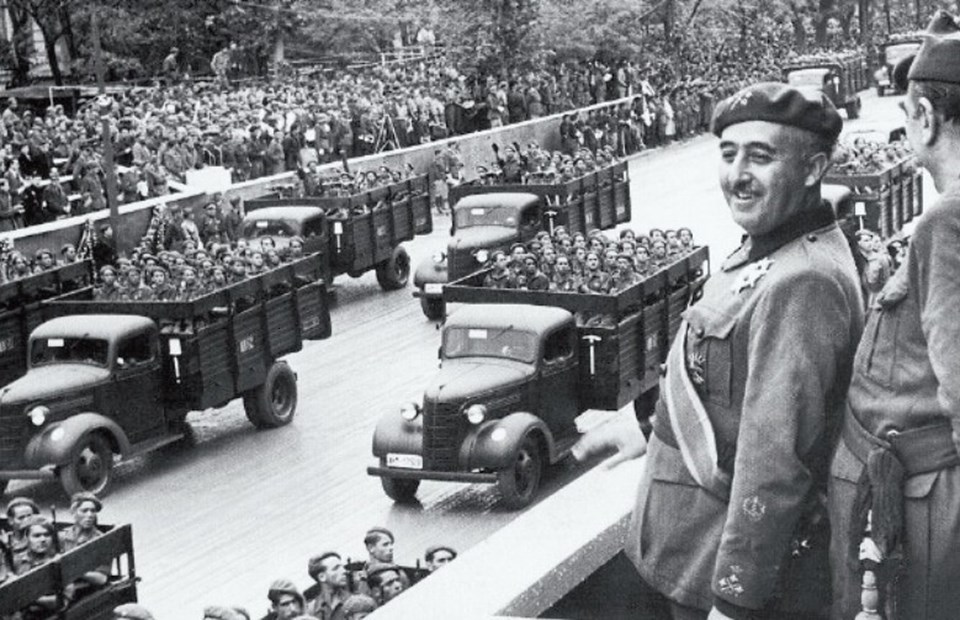 Diktatör Franco mezarının yeri değiştirilmeyecek - 1