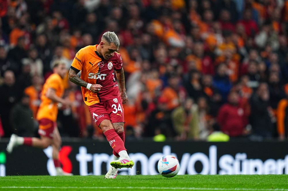 Lider Galatasaray, Sivasspor'u farklı geçti: Son 4 maçta 2 galibiyet 1 beraberlik yetiyor! - 5