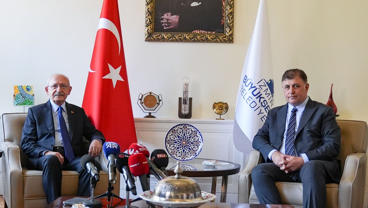 Kemal Kılıçdaroğlu'ndan Cemil Tugay'a ziyaret Kemal Kılıçdaroğlu'ndan Cemil Tugay'a ziyaret