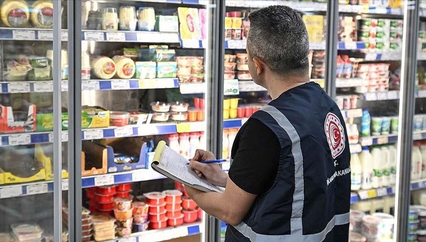 Baklavadan ay çekirdeği, sucuktan tavuk kafası çıktı