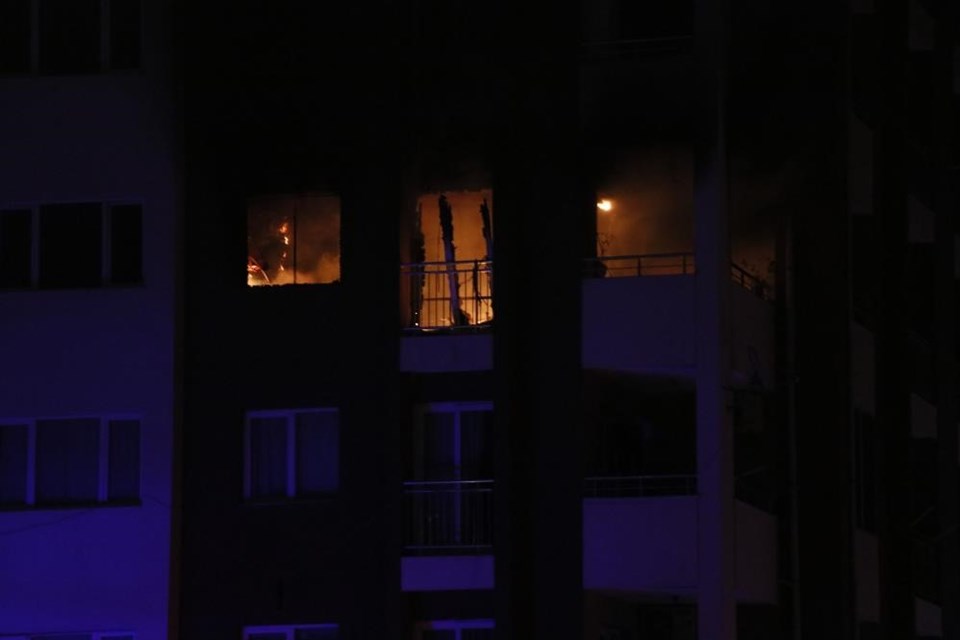 Adana'da apartman yangını - 1