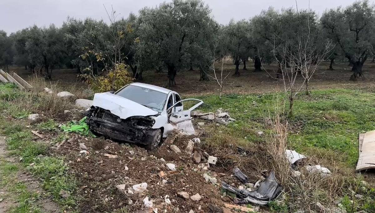 Kontrolden çıkıp tarlaya uçtu: 2 yaralı