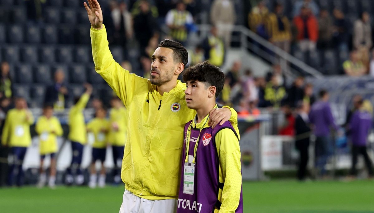 Fenerbahçe'de top toplayıcının gol asisti Fenerbahçe'de top toplayıcının gol asisti