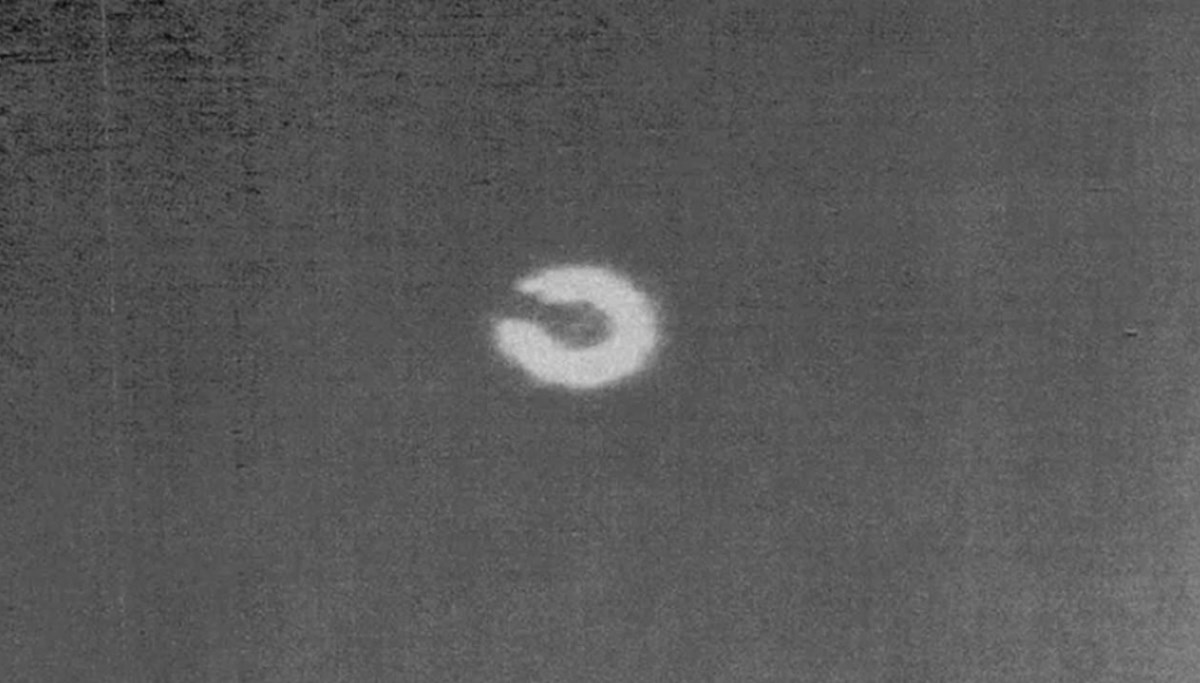 ABD'nin düşürdüğü UFO belgelendi: İşte ilk görüntü! ABD'nin düşürdüğü UFO belgelendi: İşte ilk görüntü!