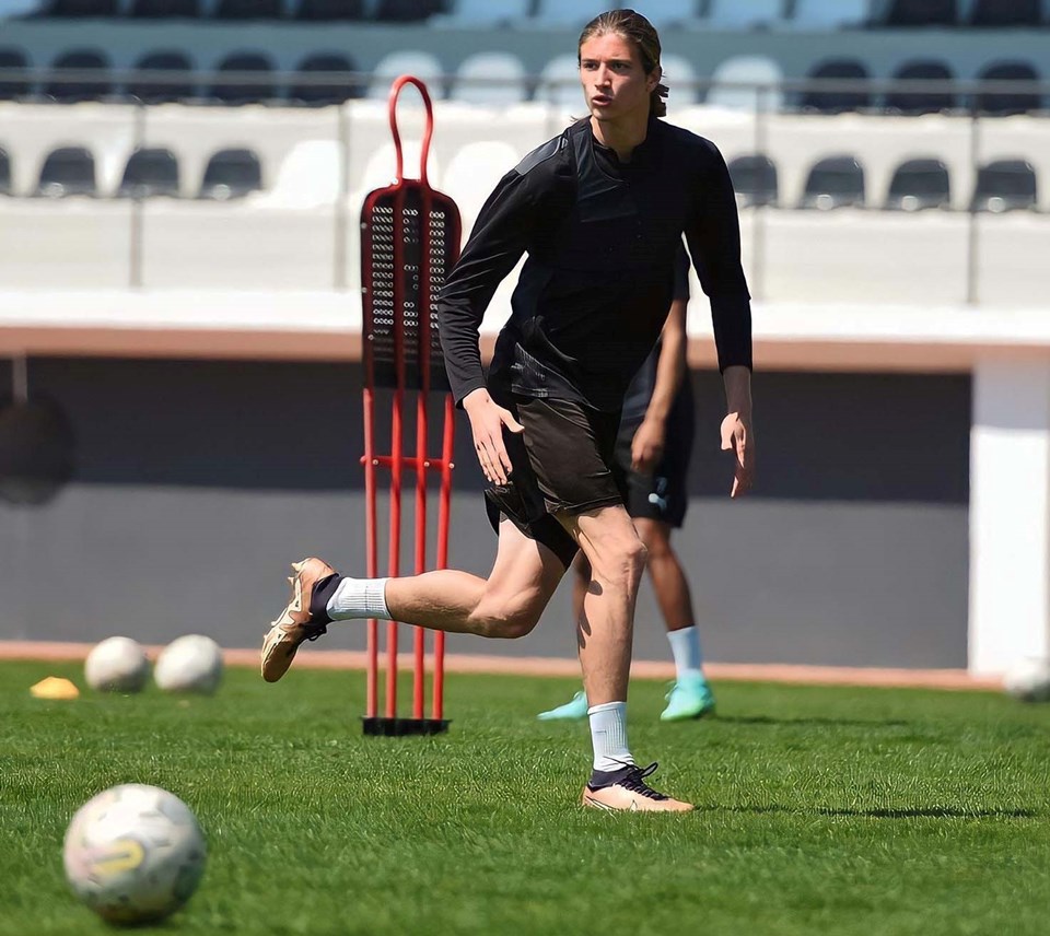 Somaspor'un golcüsü Arda'nın hedefi Premier Lig - 1