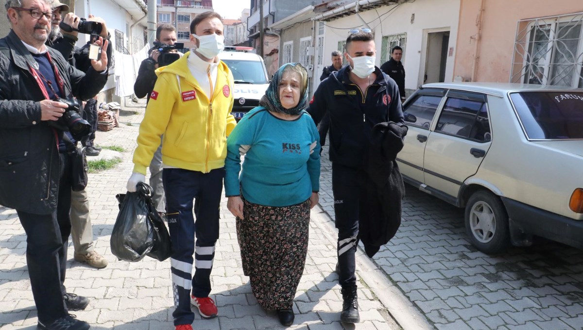 Hayatından endişe ediliyordu, çöp evde yaşadığı ortaya çıktı Hayatından endişe ediliyordu, çöp evde yaşadığı ortaya çıktı