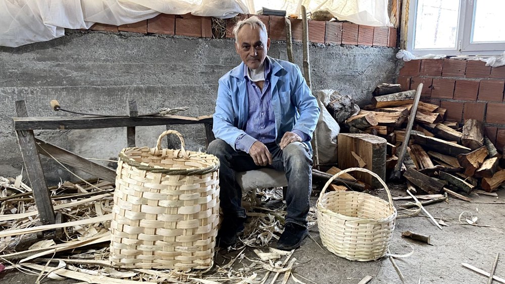 Kanser hastalığına rağmen işini bırakmadı, 51 yıldır aralıksız sürdürüyor: Babasından öğrendiği mesleği yaşatıyor - 5