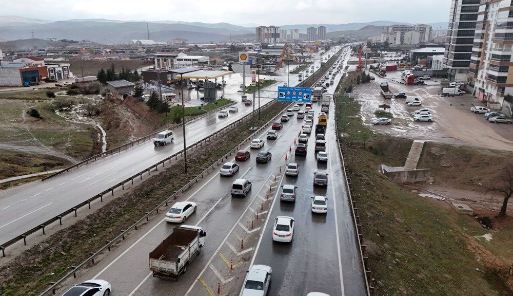 43 İlde Sağanak Alarmı: Seyahat Edenlere Kritik Uyarı 72 tbO kJ8htUKeUUB F SNhw