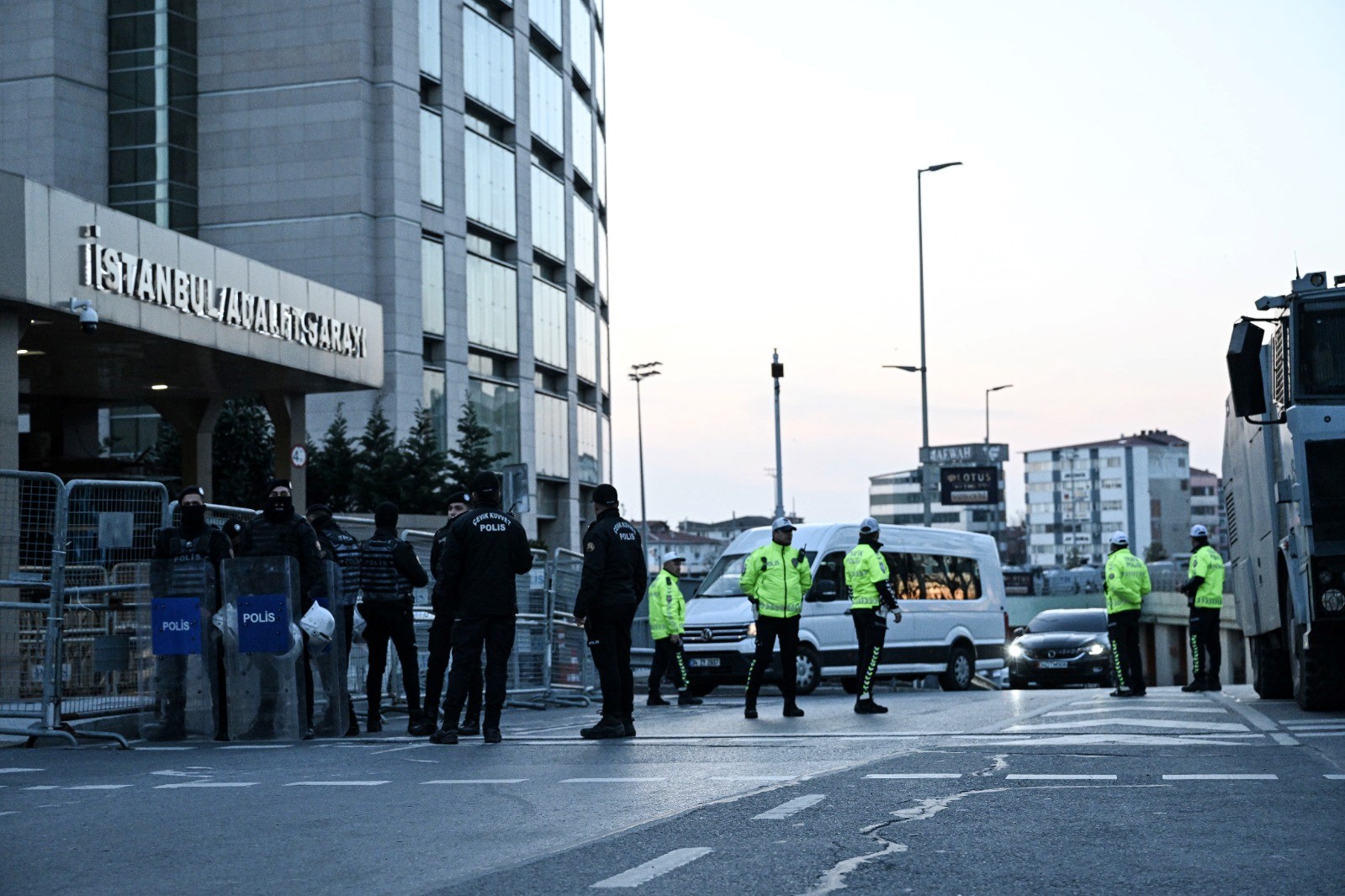 Çağlayan'daki İstanbul Adalet Sarayı