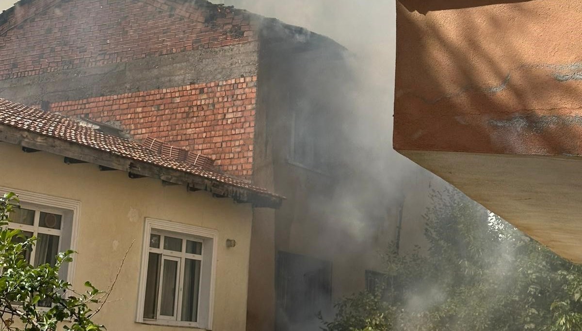 Çankırı'da korkutan ev yangını