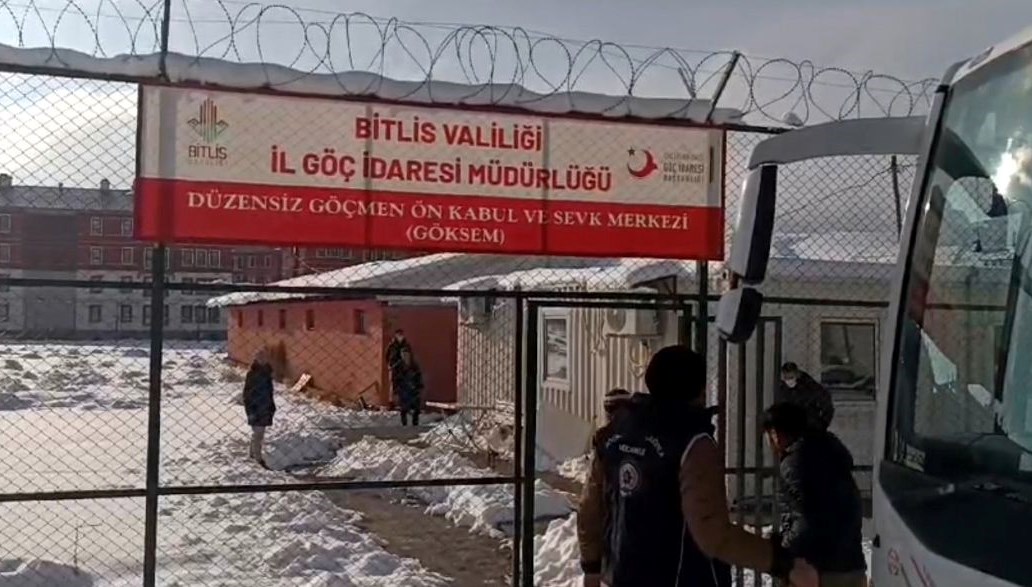 Bitlis’te 24 kaçak göçmen yakalandı