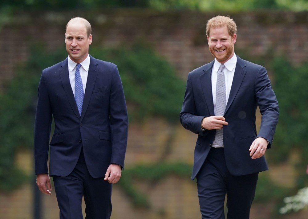Prenses Diana'nın 60'ıncı doğum gününde Kensington Sarayı'nda heykelinin açılışı yapıldı - 7