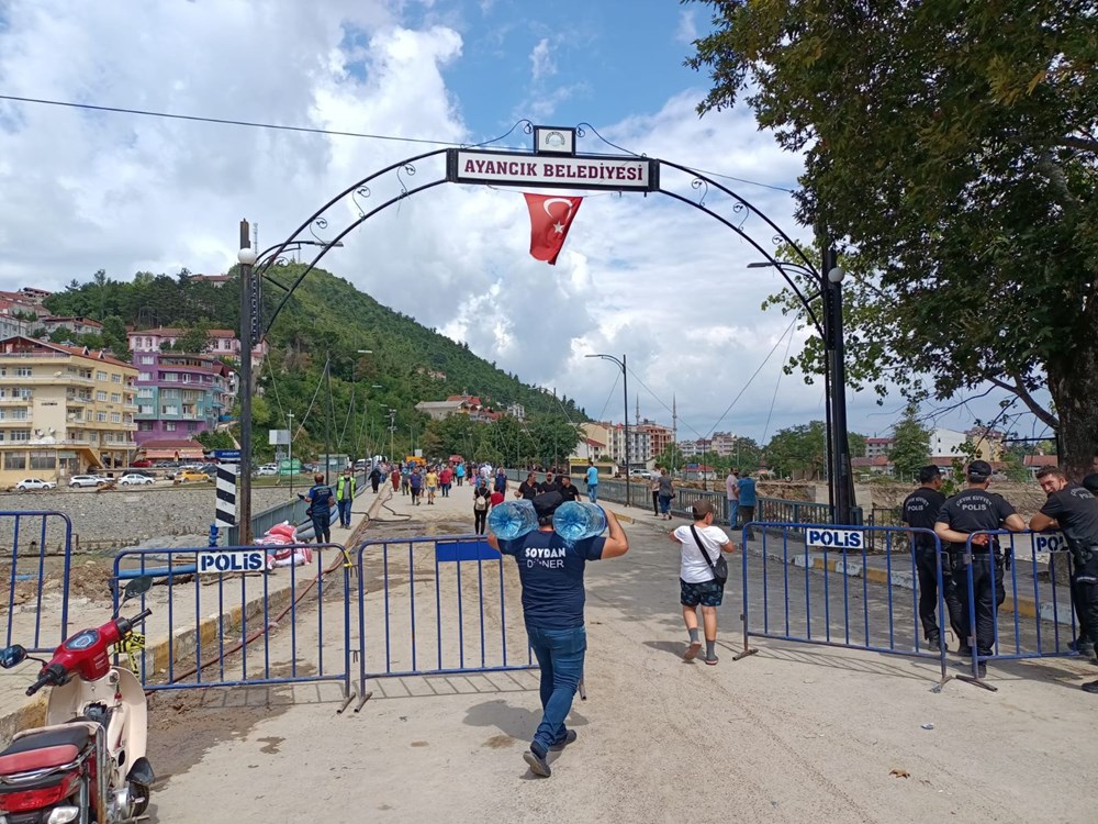 Batı Karadeniz'de sel felaketi: 3 ilde 66 can kaybı - 42