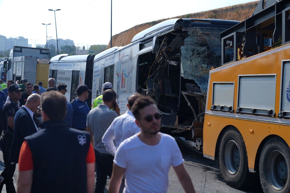 SON DAKİKA HABERİ: Küçükçekmece'de metrobüs kazası: 1 ölü, 2'si ağır 50 yaralı - 14