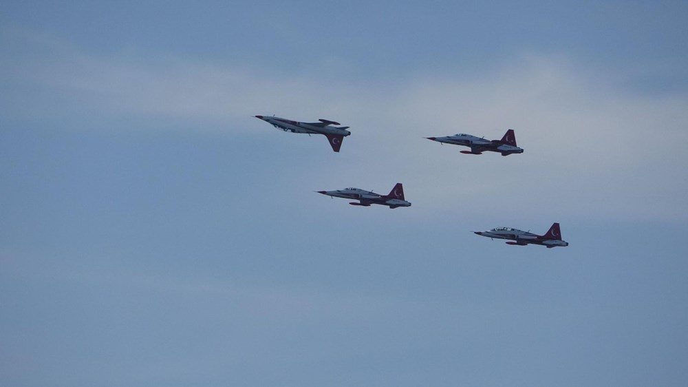 Türk Yıldızları Çanakkale Semalarında Büyüledi 73 teWfSHiqF0qcOe95 07v9g