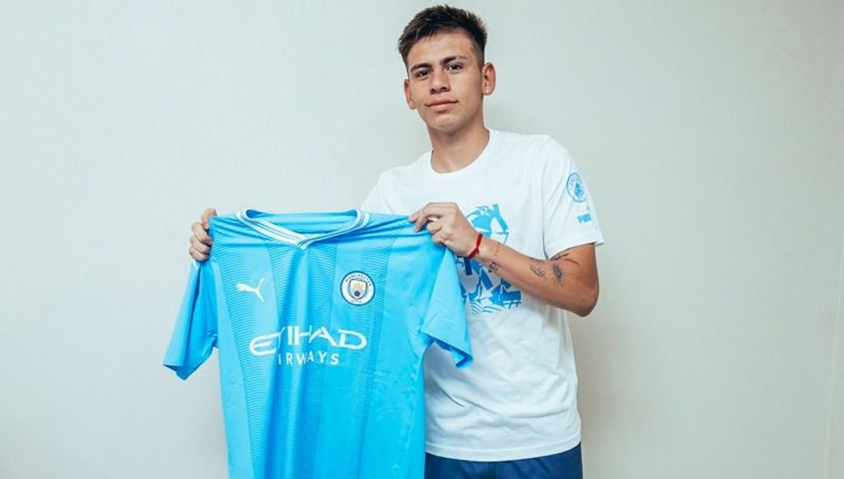 Manchester City, River Plate'ten Claudio Echeverri'yi transfer etti Manchester City, River Plate'ten Claudio Echeverri'yi transfer etti