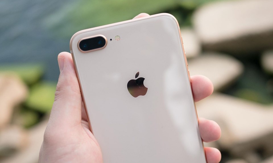 iPHONE 8 12.5 MİLYON SATIŞ RAKAMI