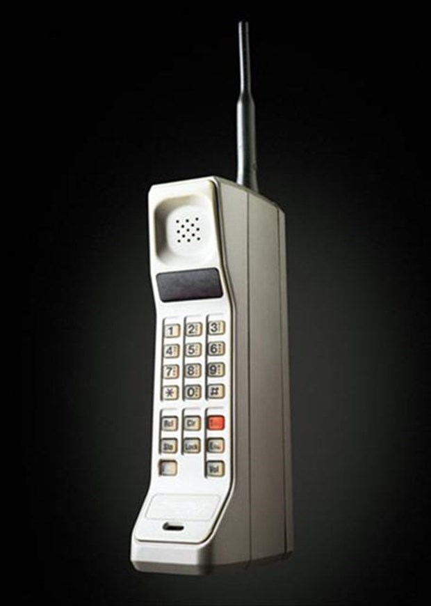 Motorola DynaTAC 8000X - 1983